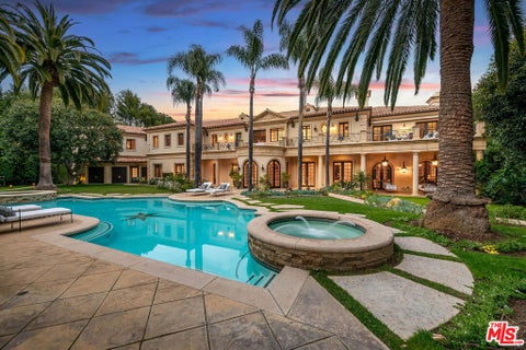 Photo of 70 Beverly Parkway, Beverly Hills, CA 90210 (MLS # 26991623)