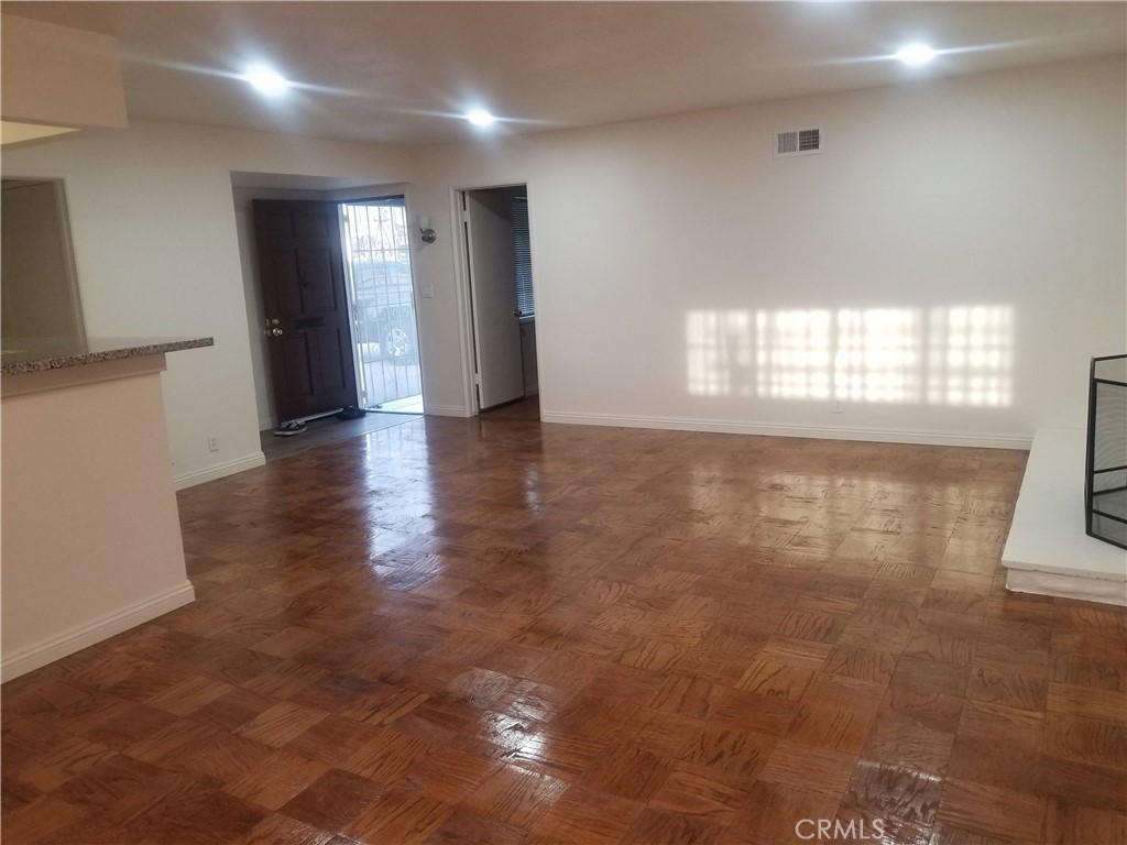 6982 San Julian