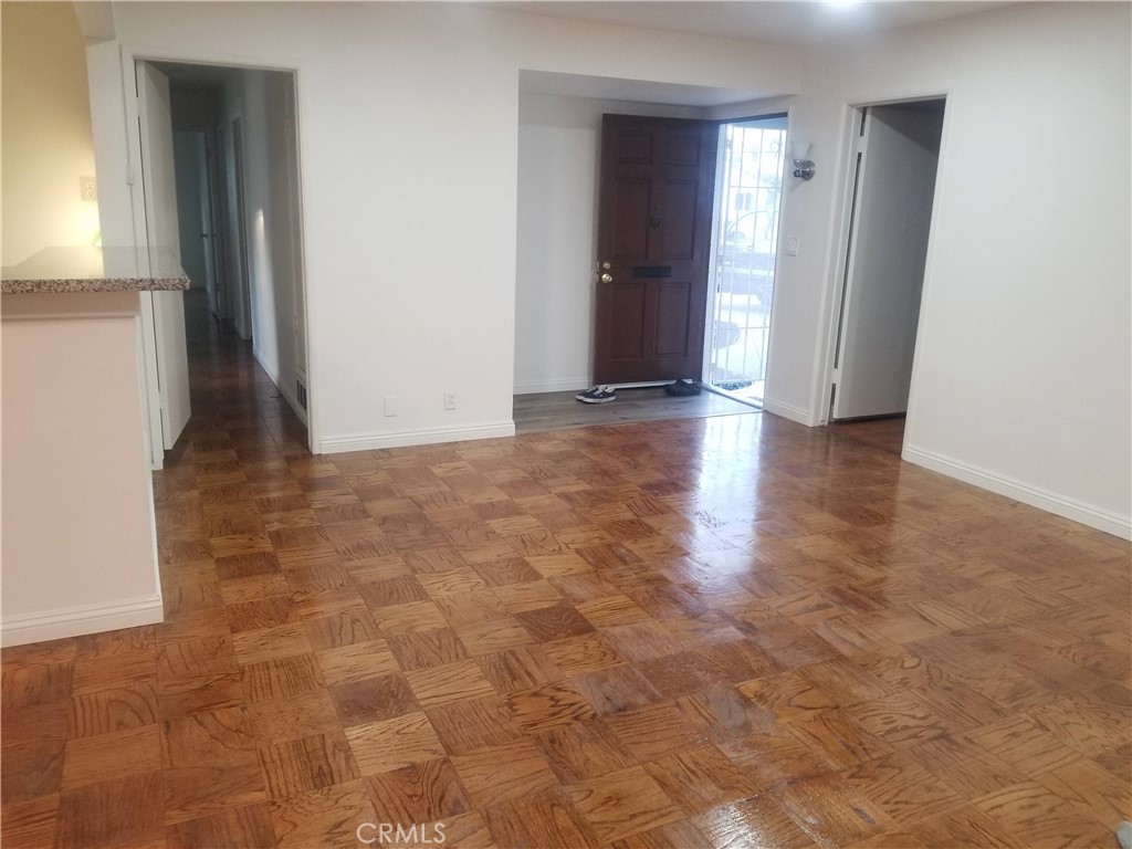 6982 San Julian