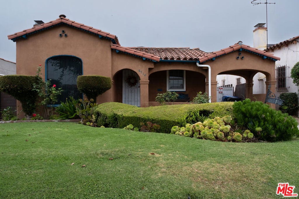 8714 S Wilton Place, Los Angeles CA 90047