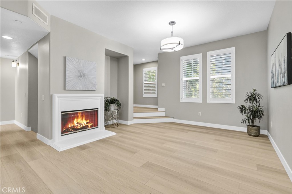 29 Hinterland Way