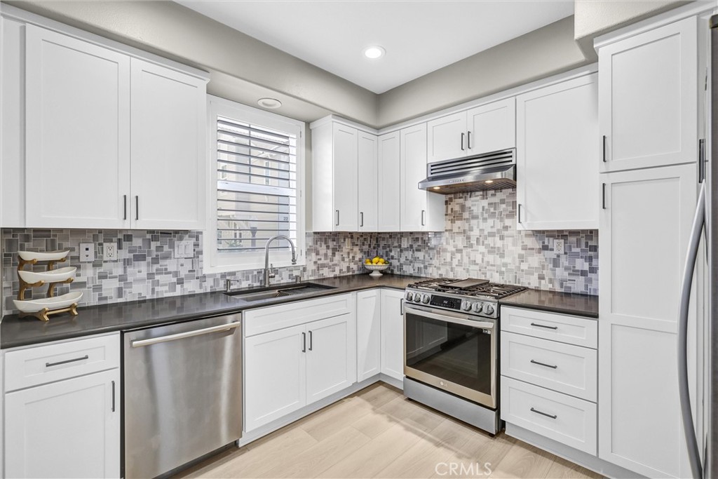 29 Hinterland Way