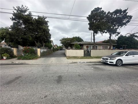 Photo of 2563 Sastre Ave AVE, South El Monte, CA 91733 (MLS # WS26100381)