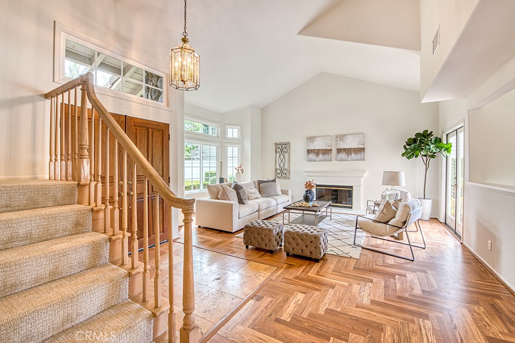 9 Hedgeland