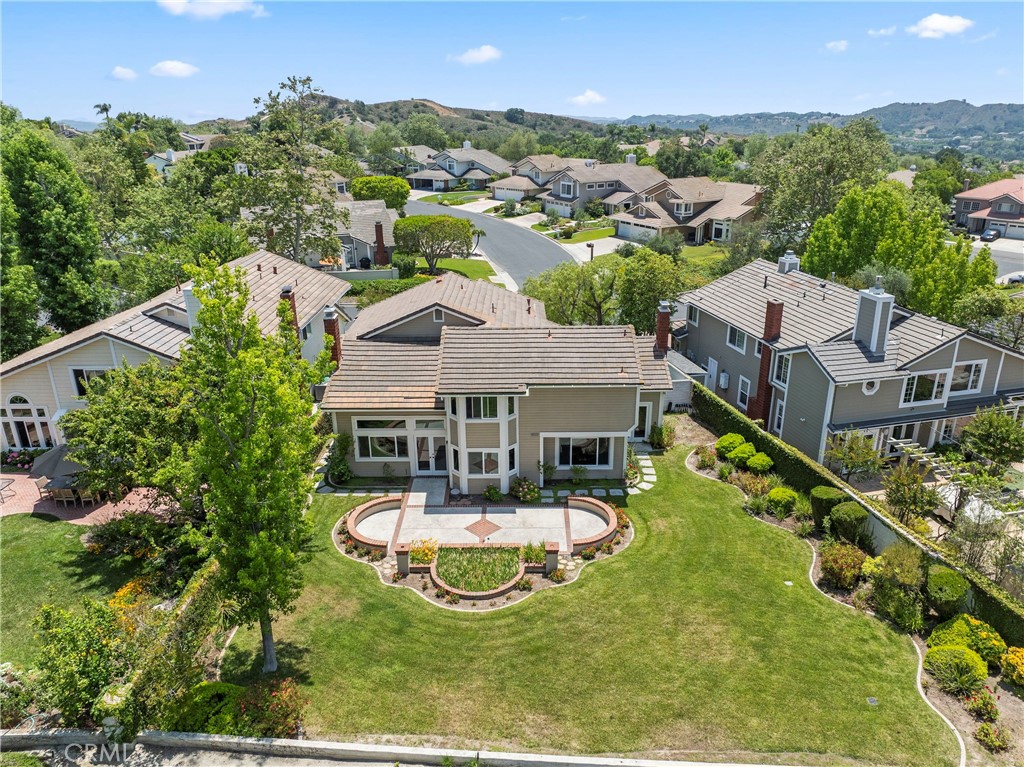 9 Hedgeland