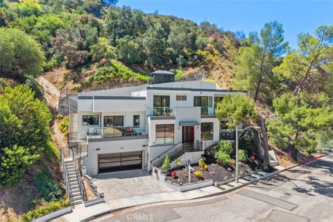 Photo of 3060 Hollywell, Glendale, CA 91206 (MLS # OC26078541)