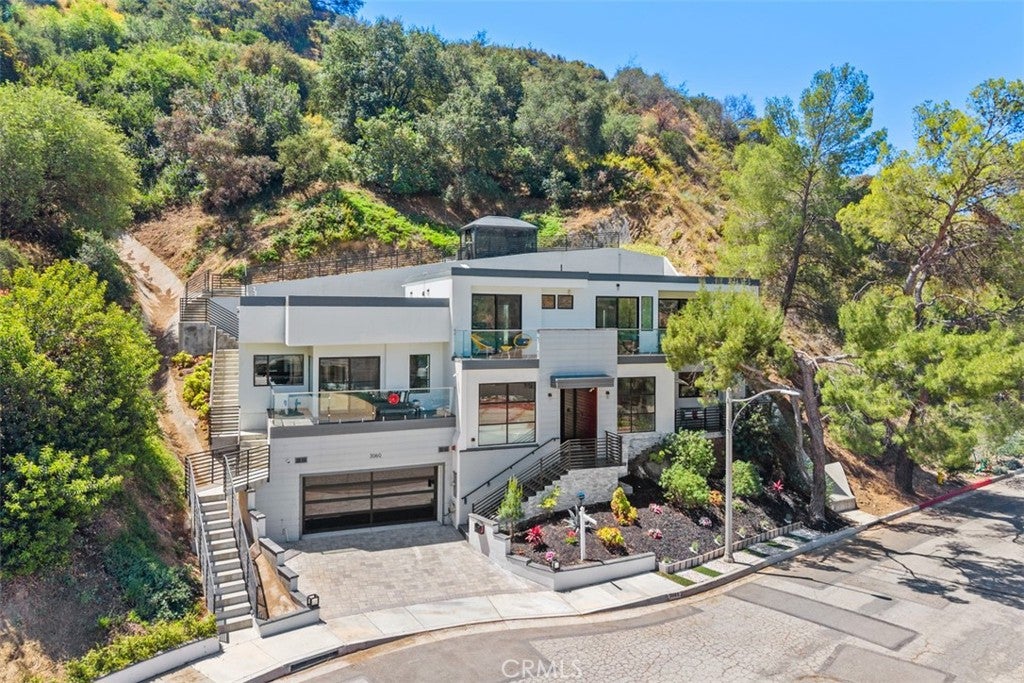 3060 Hollywell