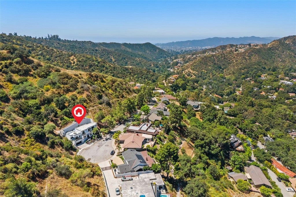 3060 Hollywell