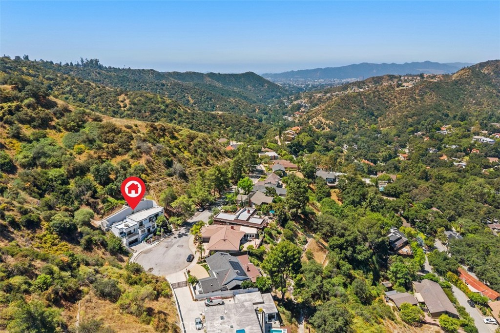 3060 Hollywell