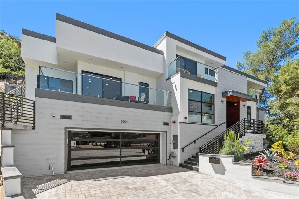 3060 Hollywell