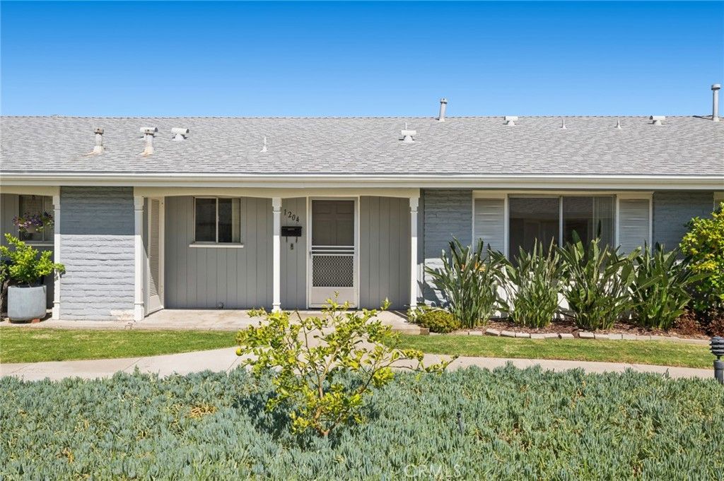 Photo of 1204 E 1st Street, Tustin, CA 92780 (MLS # NP26094177)