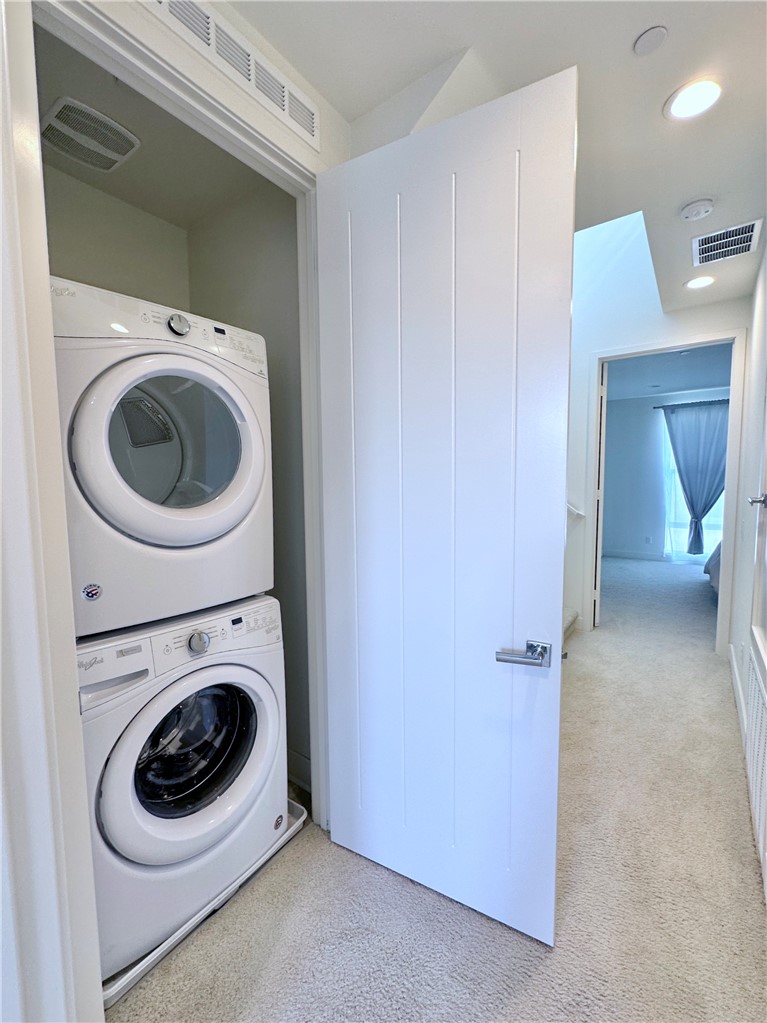 17 West - Residential Lease