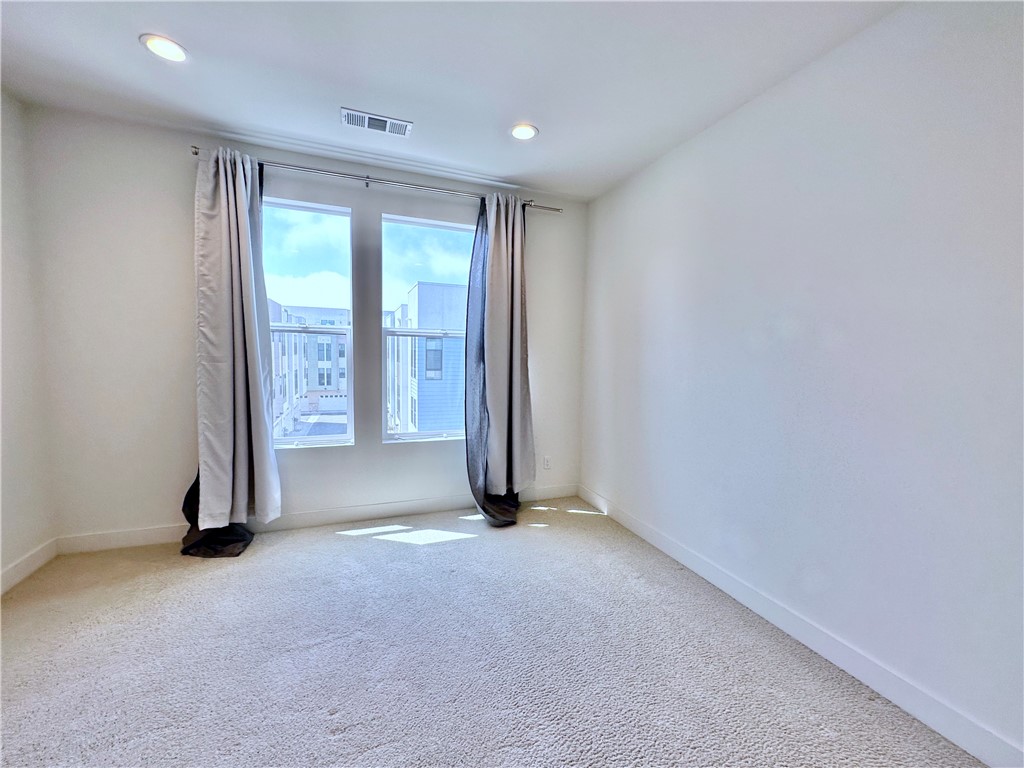 17 West - Residential Lease