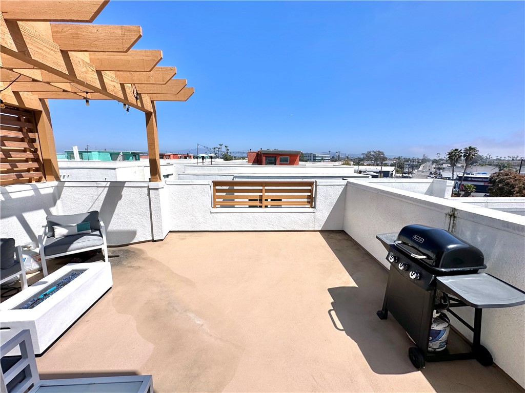 17 West - Residential Lease