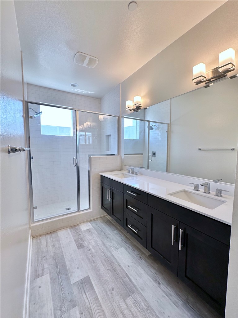 17 West - Residential Lease