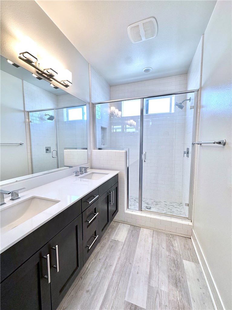 17 West - Residential Lease