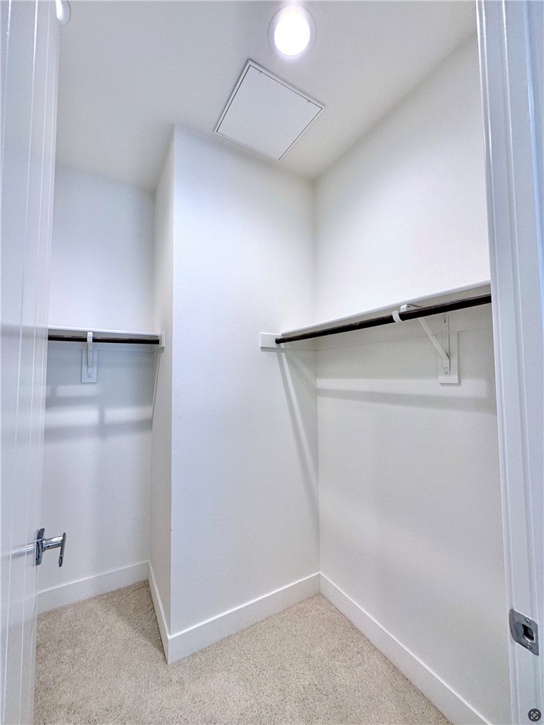17 West - Residential Lease
