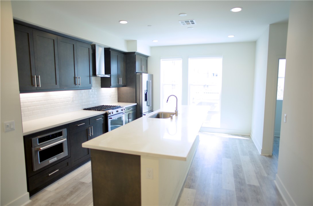 17 West - Residential Lease