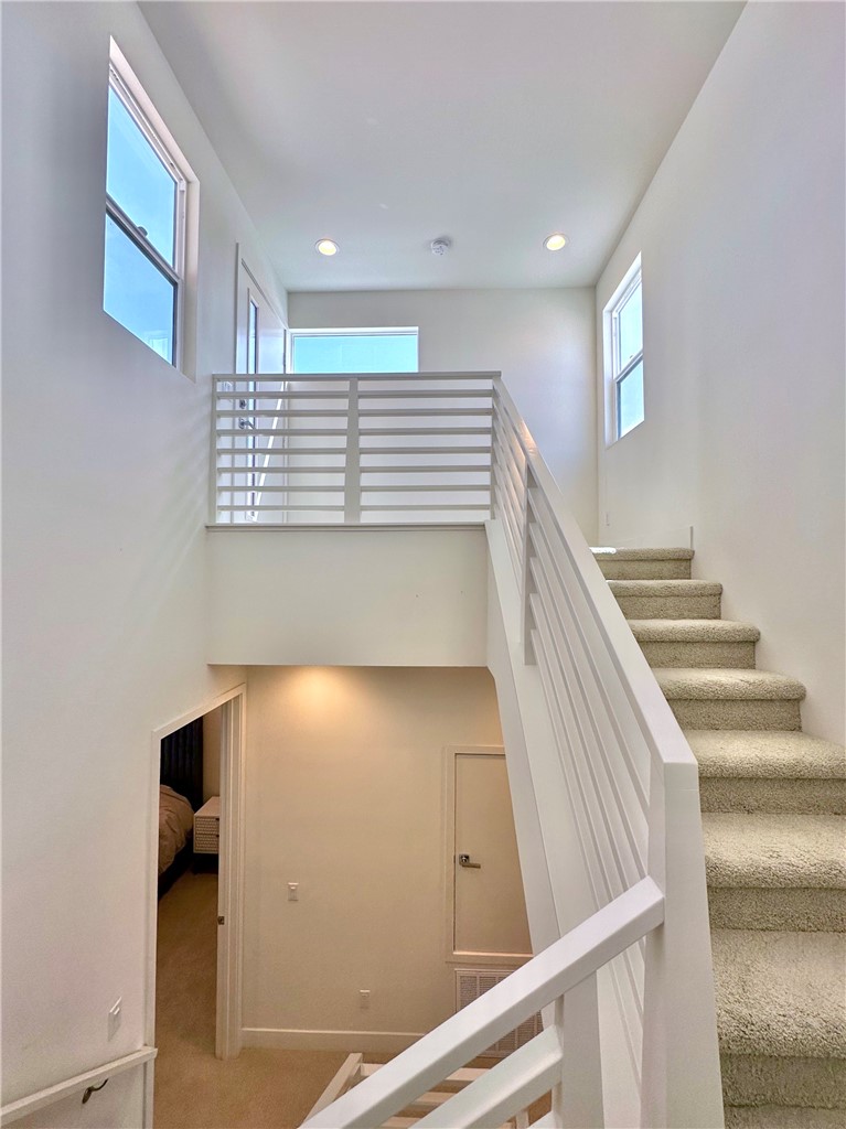 17 West - Residential Lease