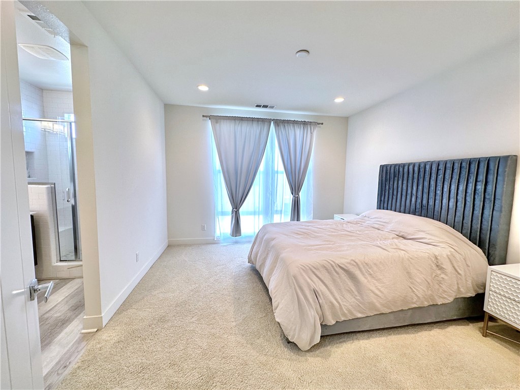 17 West - Residential Lease
