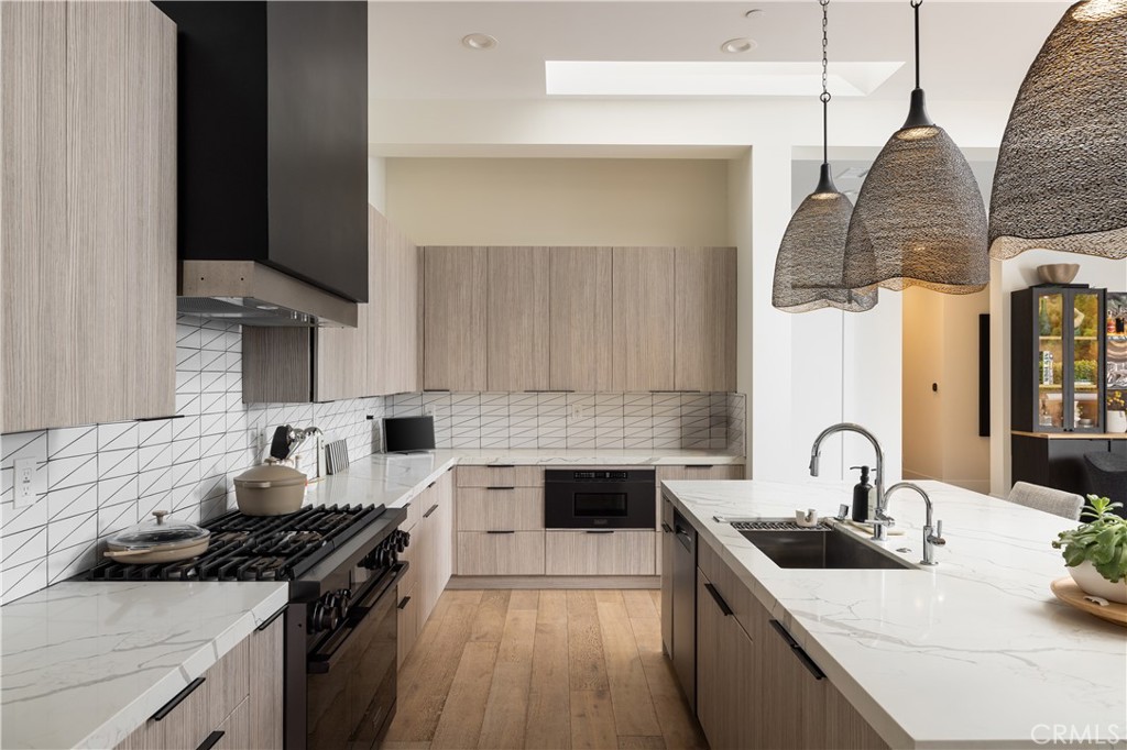 Harbor Highlands II (HH02) - Residential Lease