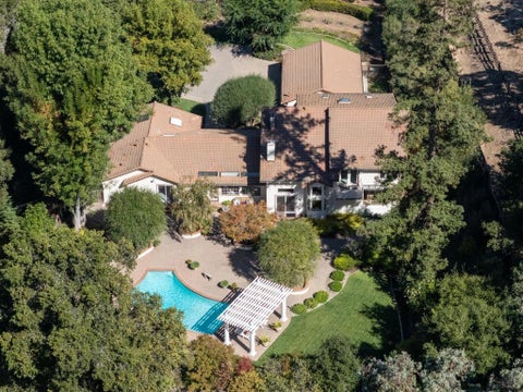 Photo of 11550 Magdalena Avenue, Los Altos Hills, CA 94024 (MLS # ML82065827)