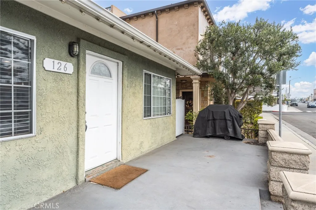 Newport Beach, California 92661, United States, ,Residential,Active,227302