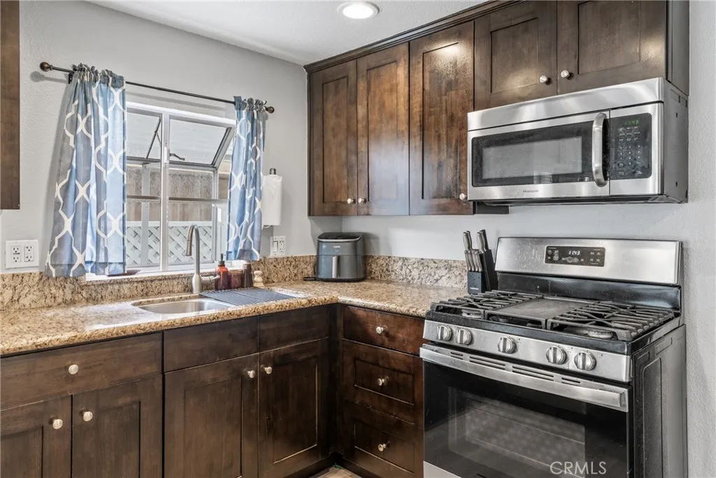 Newport Beach, California 92661, United States, ,Residential,Active,227302