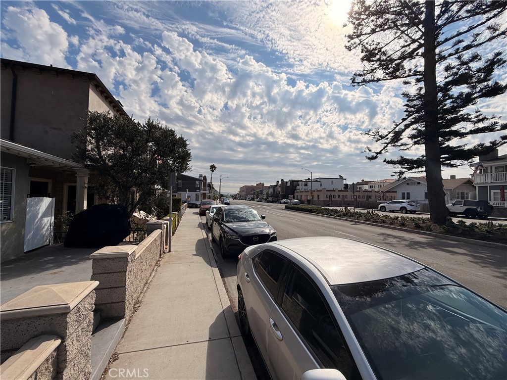 126 E E Balboa
