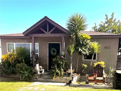 8822 Oak St Bellflower CA 90706