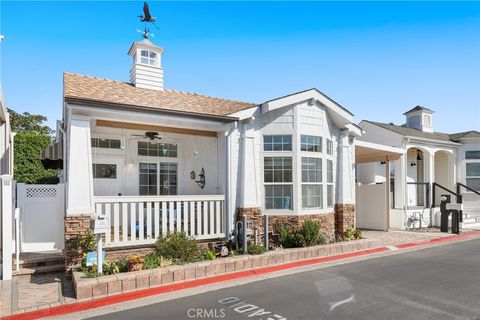 Photo of 252 Mayflower Drive, Newport Beach, CA 92660 (MLS # OC26022123)