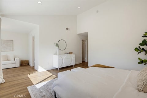 Tiny photo for 30468 Passageway Place, Agoura Hills, CA 91301 (MLS # SR26164659)