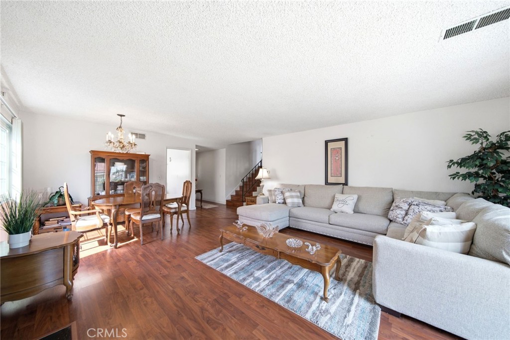 1047 Ashbridge Lane