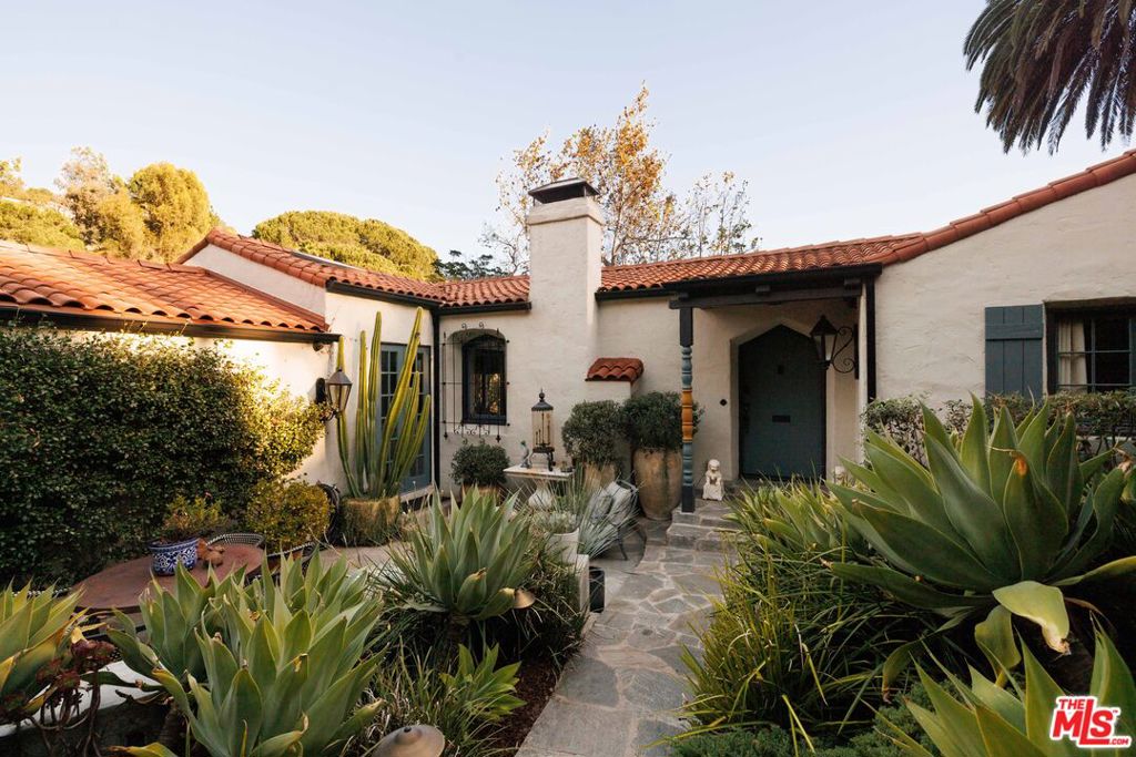2810 Woodshire Drive