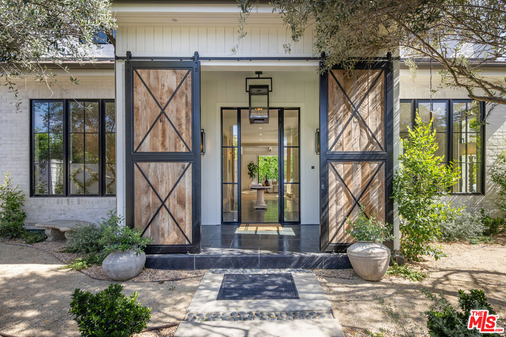 Properties 1 17528 Rancho Street