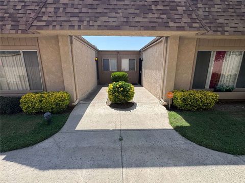 610 S Santa Fe Street 2 Hemet CA 92543
