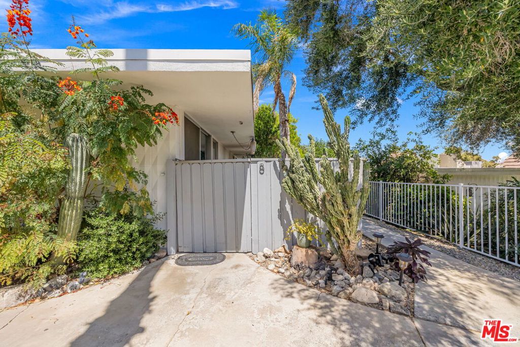 42356 Dunes View Road 8