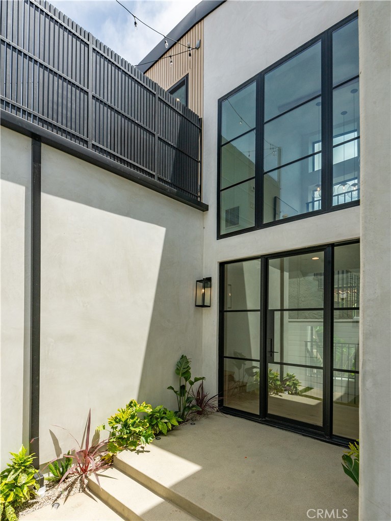 2007 Ava Avenue