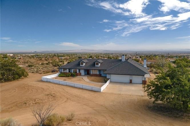 8441 Sierra Vista