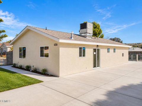 Photo of 6256 Satsuma Avenue, Los Angeles, CA 91606 (MLS # P1-28169)