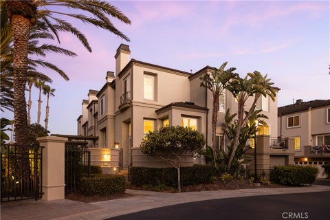 Photo of 19441 Surf DR, Huntington Beach, CA 92648 (MLS # OC26153693)