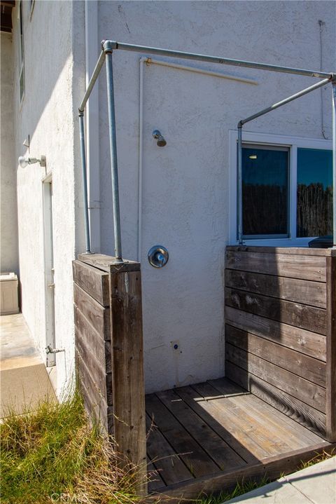 Tiny photo for 807 El Redondo Avenue, Redondo Beach, CA 90277 (MLS # SB25174571)