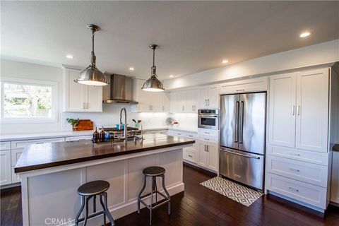 Tiny photo for 807 El Redondo Avenue, Redondo Beach, CA 90277 (MLS # SB25174571)