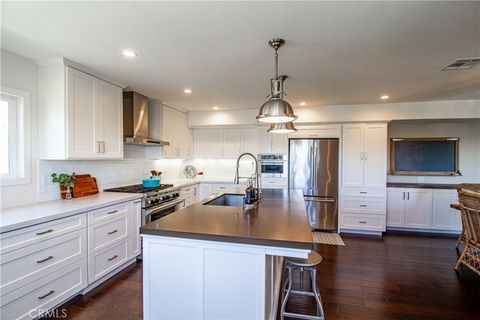 Tiny photo for 807 El Redondo Avenue, Redondo Beach, CA 90277 (MLS # SB25174571)