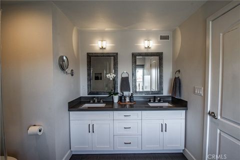 Tiny photo for 807 El Redondo Avenue, Redondo Beach, CA 90277 (MLS # SB25174571)