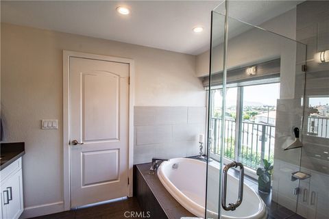 Tiny photo for 807 El Redondo Avenue, Redondo Beach, CA 90277 (MLS # SB25174571)