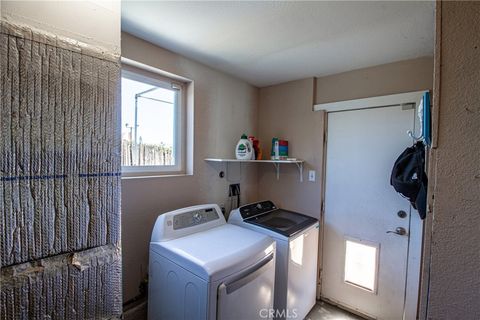 Tiny photo for 807 El Redondo Avenue, Redondo Beach, CA 90277 (MLS # SB25174571)