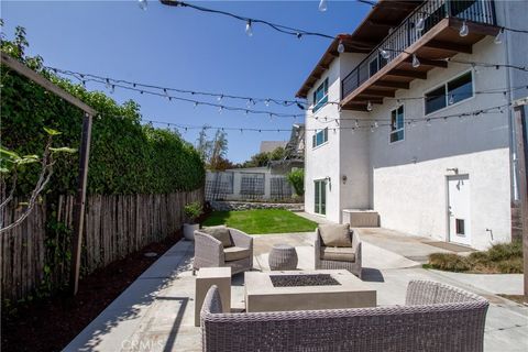 Tiny photo for 807 El Redondo Avenue, Redondo Beach, CA 90277 (MLS # SB25174571)