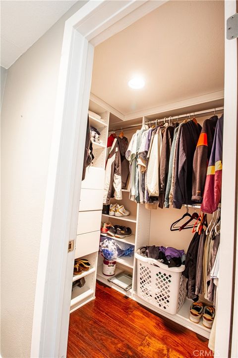 Tiny photo for 807 El Redondo Avenue, Redondo Beach, CA 90277 (MLS # SB25174571)