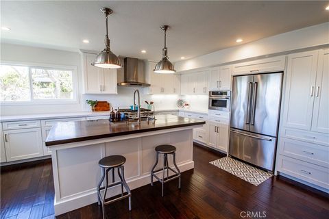 Tiny photo for 807 El Redondo Avenue, Redondo Beach, CA 90277 (MLS # SB25174571)